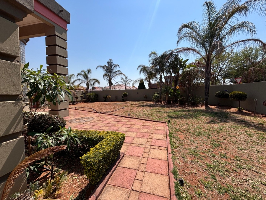 5 Bedroom Property for Sale in Sterpark Limpopo