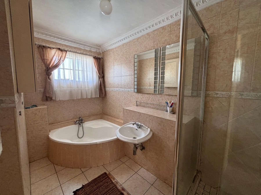 5 Bedroom Property for Sale in Sterpark Limpopo