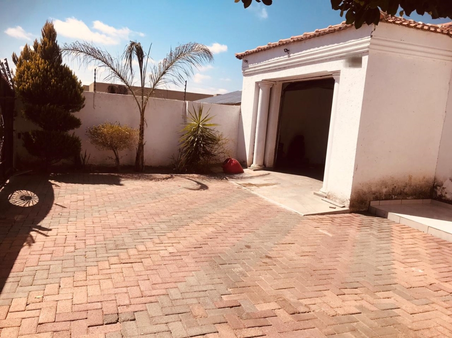 2 Bedroom Property for Sale in Seshego A Limpopo