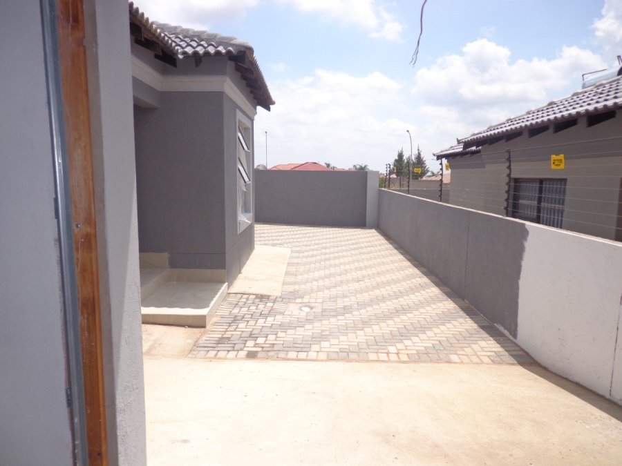 3 Bedroom Property for Sale in Mahlasedi Park Limpopo