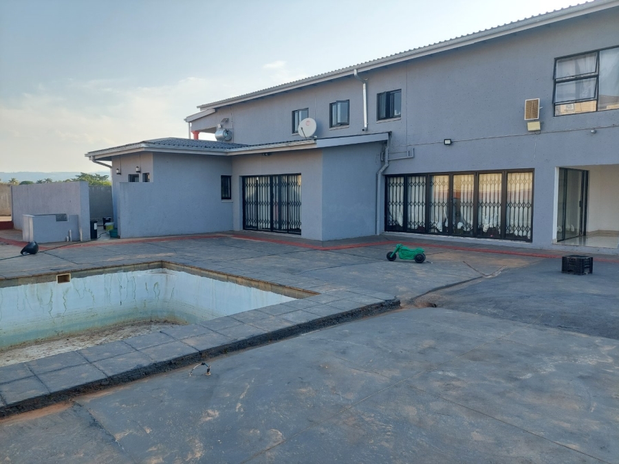 5 Bedroom Property for Sale in Aquapark Limpopo