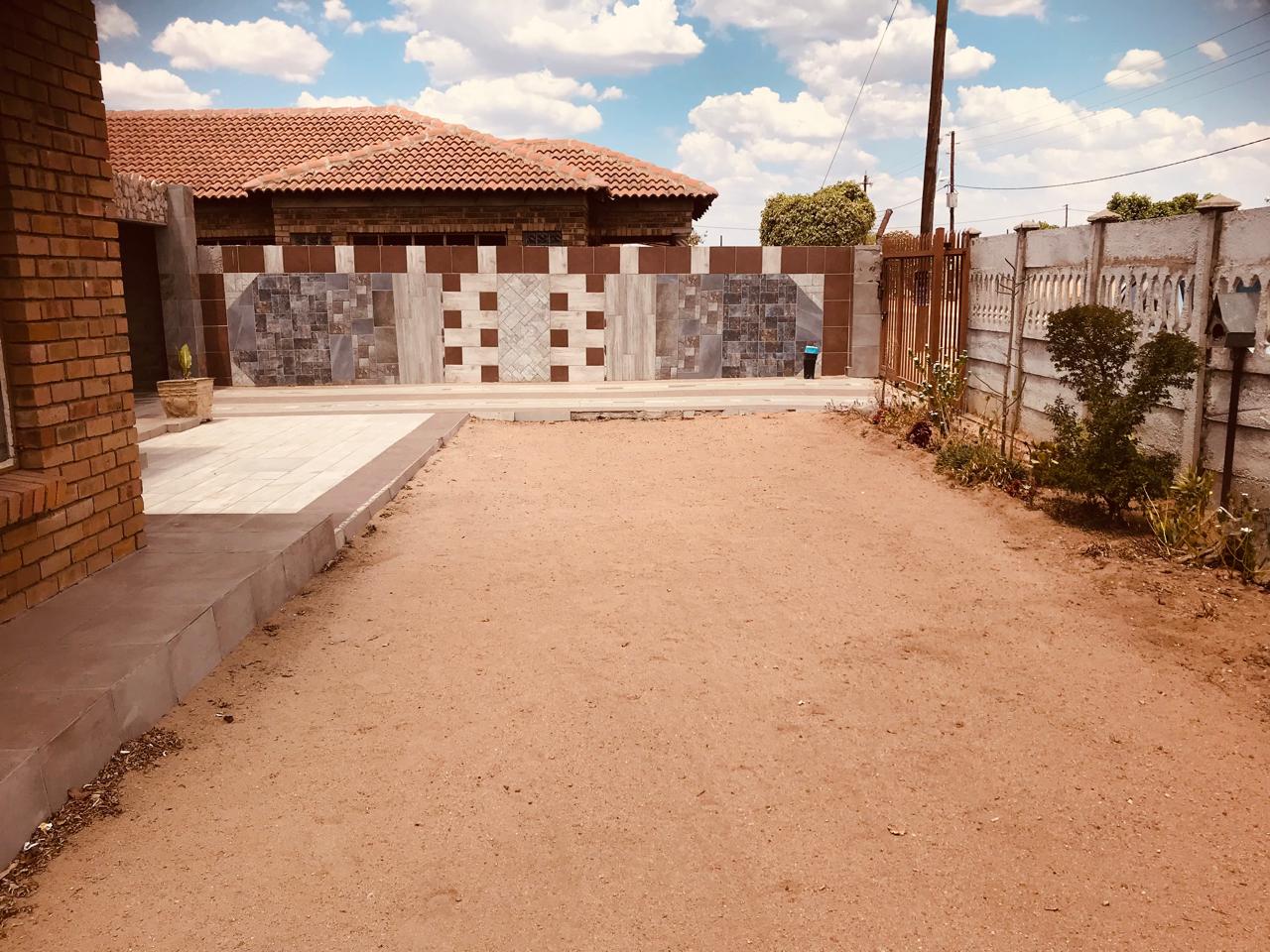 3 Bedroom Property for Sale in Seshego H Limpopo