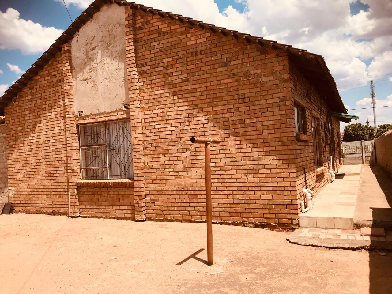 3 Bedroom Property for Sale in Seshego H Limpopo