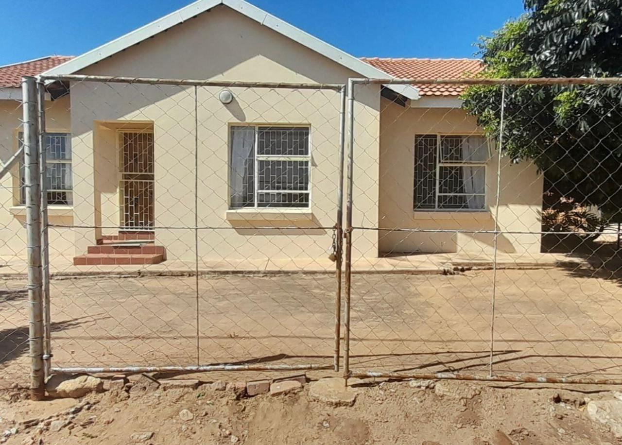 4 Bedroom Property for Sale in Seshego H Limpopo