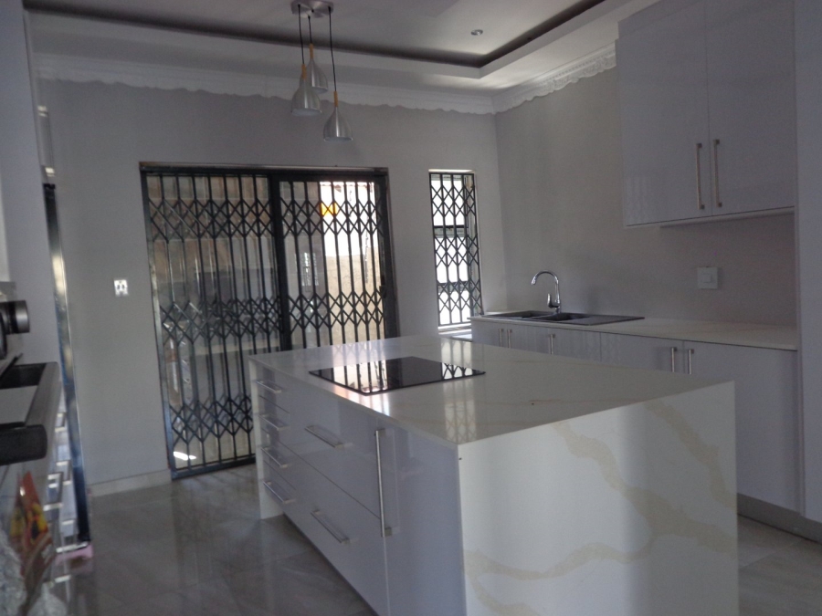 3 Bedroom Property for Sale in Mahlasedi Park Limpopo