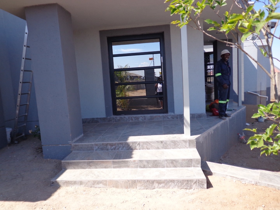 3 Bedroom Property for Sale in Mahlasedi Park Limpopo