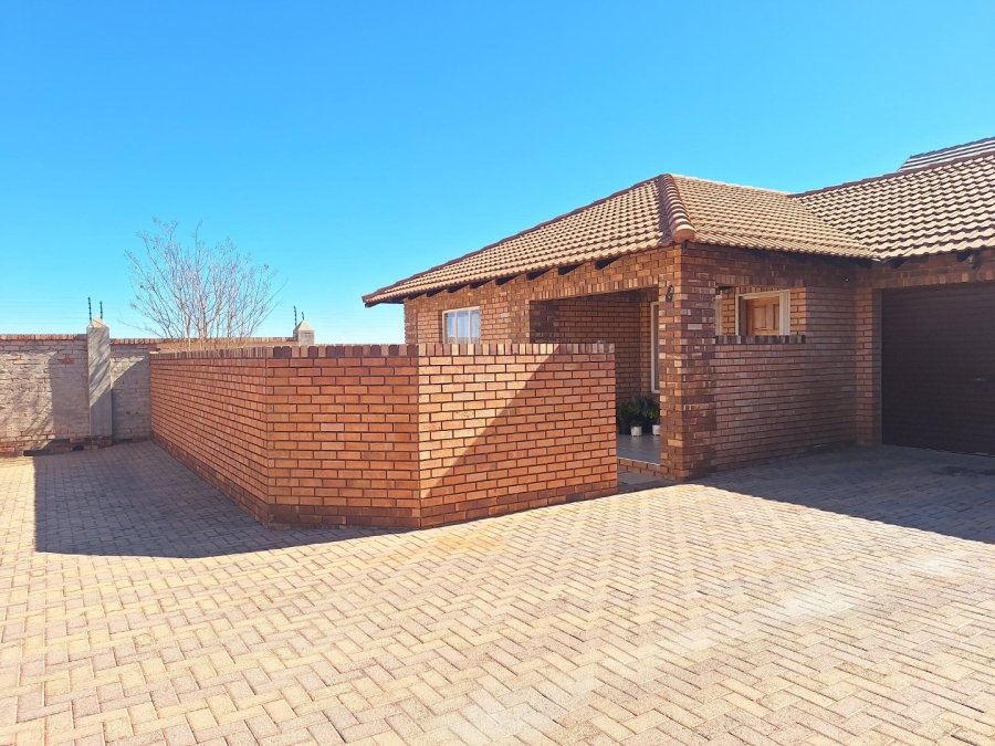 2 Bedroom Property for Sale in Waterberry Country Estate Limpopo