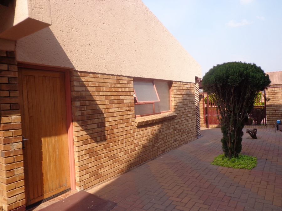 To Let 3 Bedroom Property for Rent in Ivy Park Limpopo