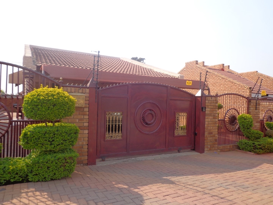 To Let 3 Bedroom Property for Rent in Ivy Park Limpopo