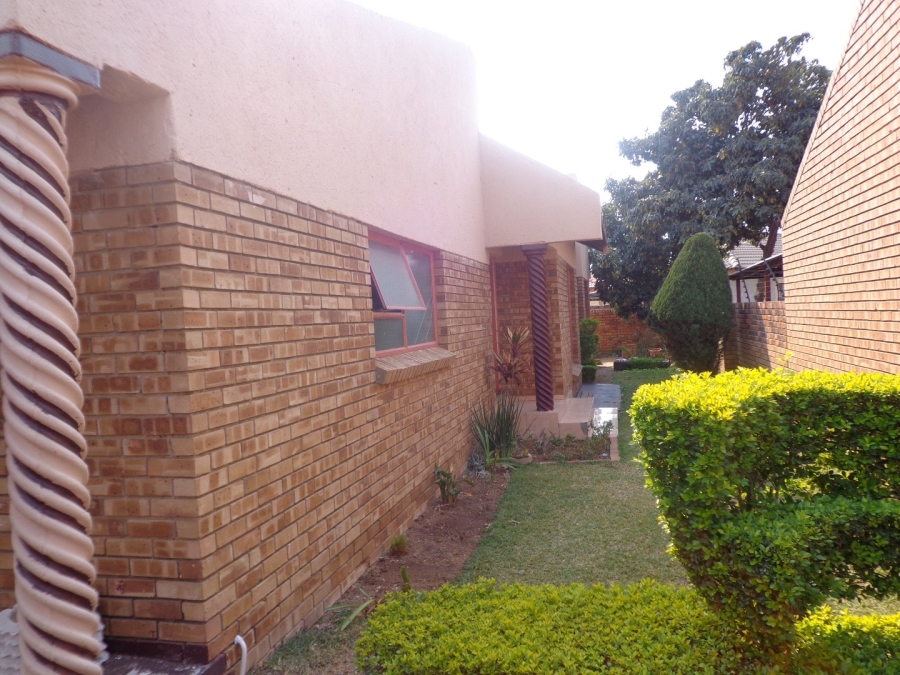 To Let 3 Bedroom Property for Rent in Ivy Park Limpopo