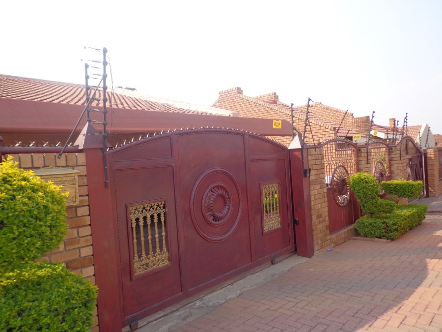 To Let 3 Bedroom Property for Rent in Ivy Park Limpopo