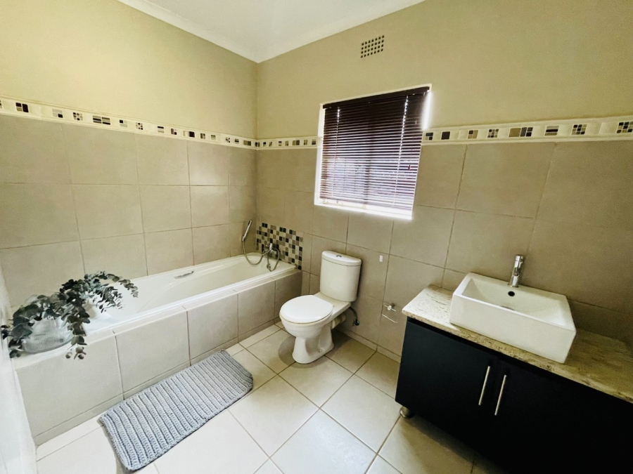 4 Bedroom Property for Sale in Silwerkruin Limpopo