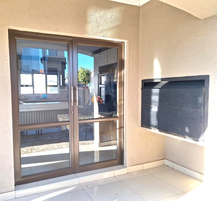 4 Bedroom Property for Sale in Woodhill Estate Limpopo