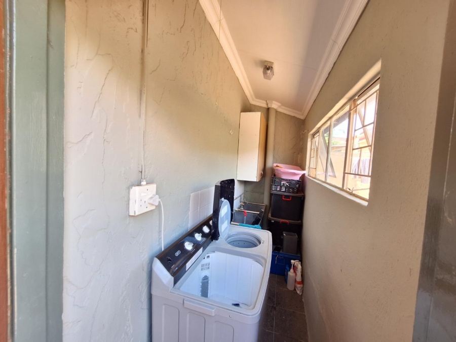 1 Bedroom Property for Sale in Polokwane Central Limpopo