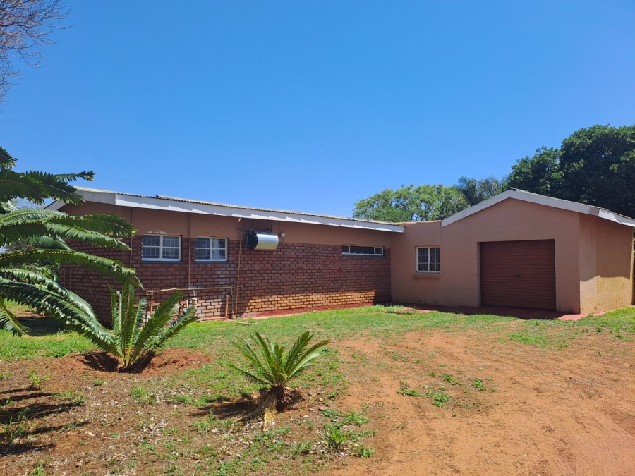 4 Bedroom Property for Sale in Myngenoegen A H Limpopo