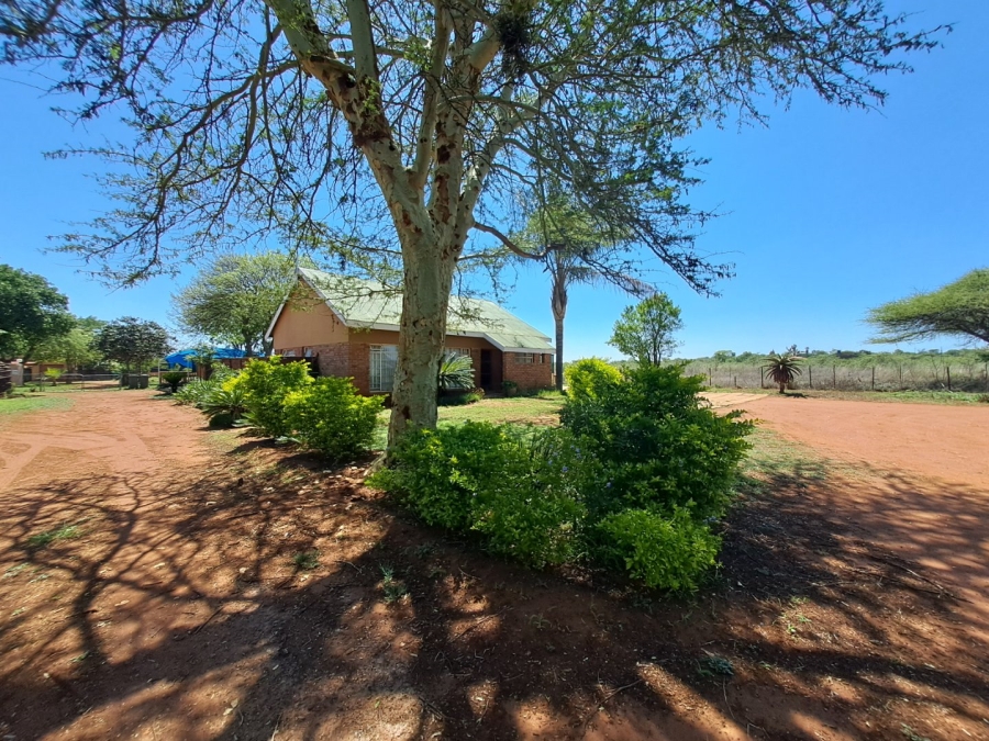 4 Bedroom Property for Sale in Myngenoegen A H Limpopo