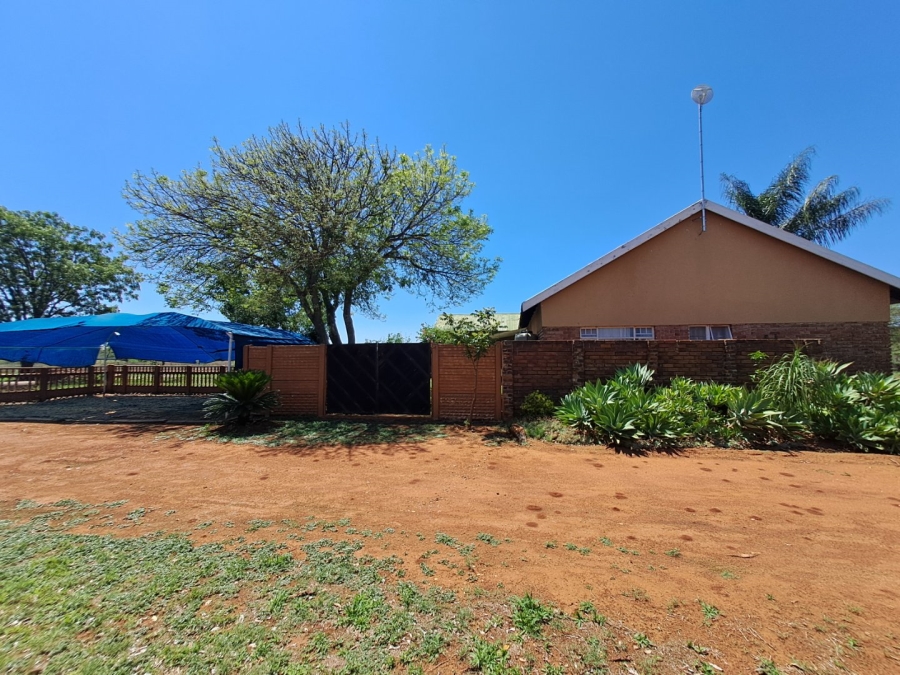 4 Bedroom Property for Sale in Myngenoegen A H Limpopo