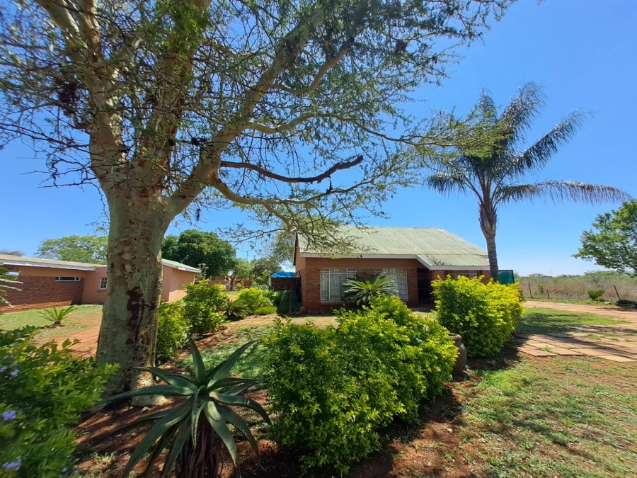 4 Bedroom Property for Sale in Myngenoegen A H Limpopo