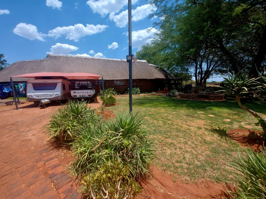 4 Bedroom Property for Sale in Wilderbeestaagte SH Limpopo