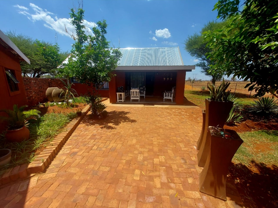 4 Bedroom Property for Sale in Wilderbeestaagte SH Limpopo