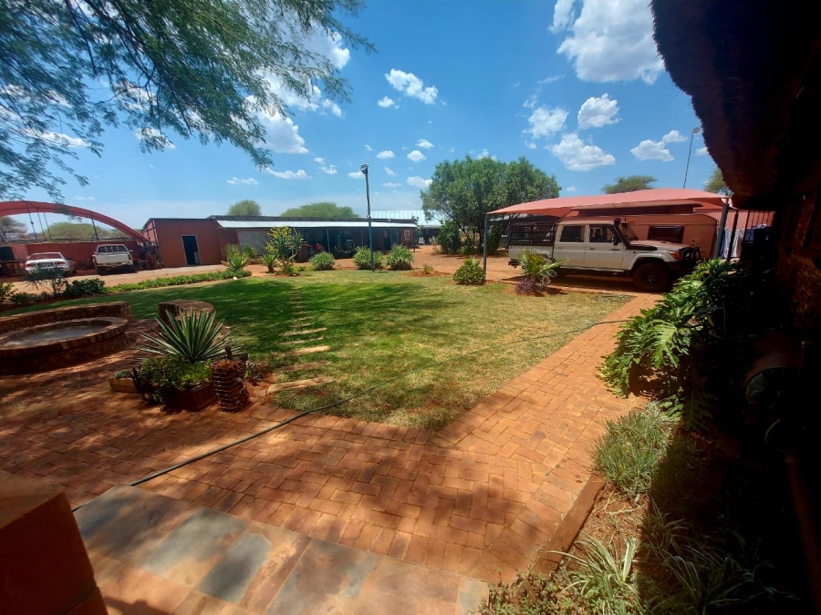 4 Bedroom Property for Sale in Wilderbeestaagte SH Limpopo