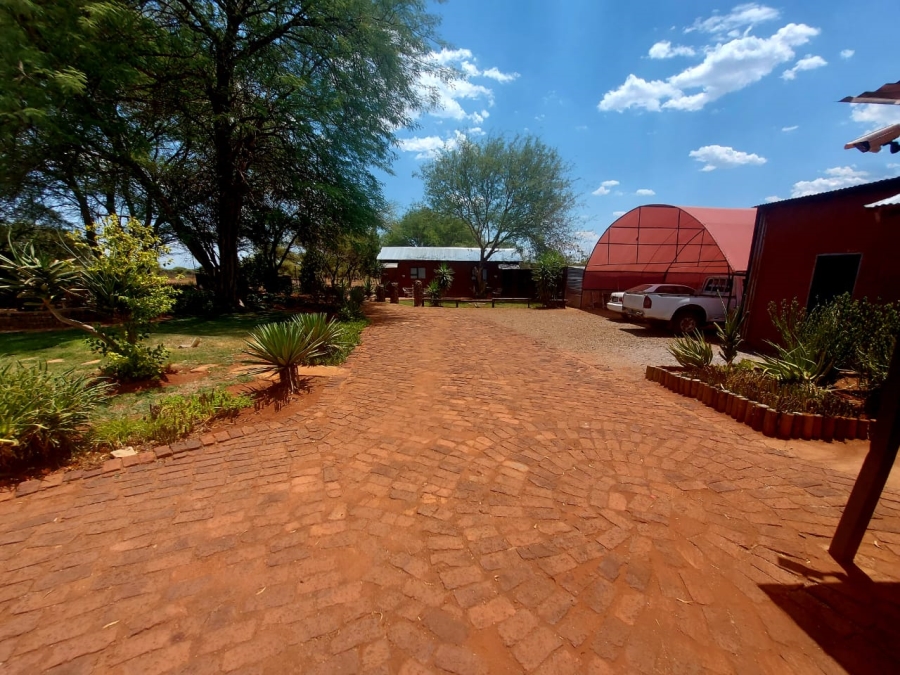 4 Bedroom Property for Sale in Wilderbeestaagte SH Limpopo