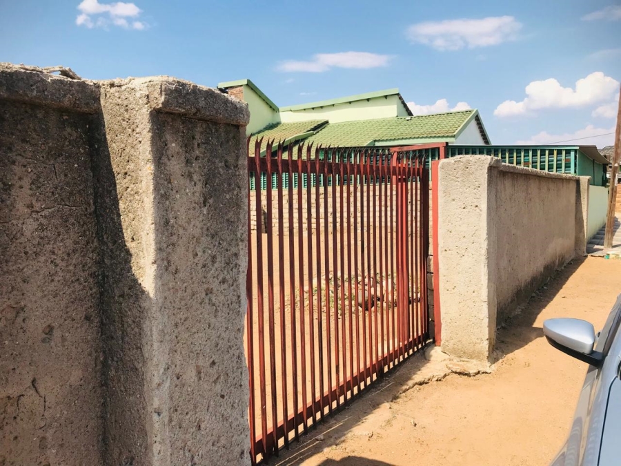 1 Bedroom Property for Sale in Seshego E Limpopo