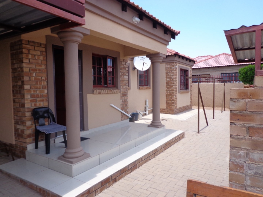 3 Bedroom Property for Sale in Mahlasedi Park Limpopo