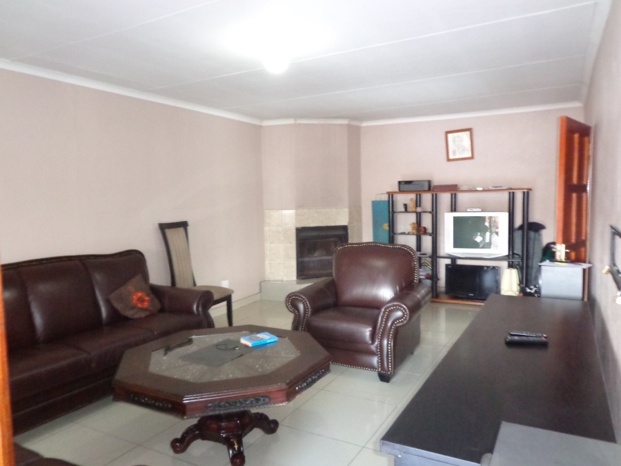 3 Bedroom Property for Sale in Mahlasedi Park Limpopo