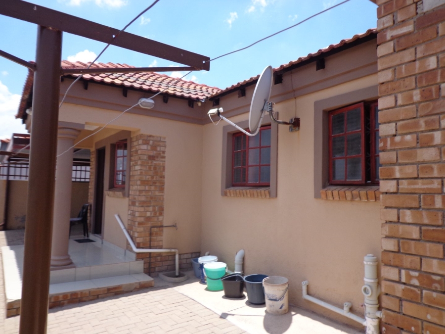 3 Bedroom Property for Sale in Mahlasedi Park Limpopo