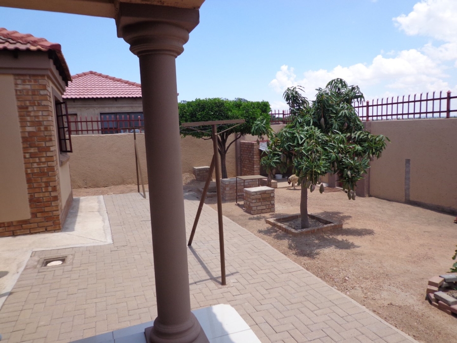 3 Bedroom Property for Sale in Mahlasedi Park Limpopo