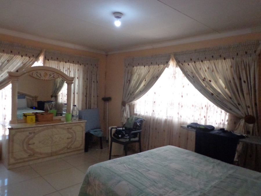 3 Bedroom Property for Sale in Mahlasedi Park Limpopo