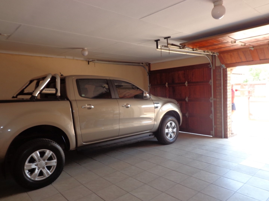 3 Bedroom Property for Sale in Mahlasedi Park Limpopo