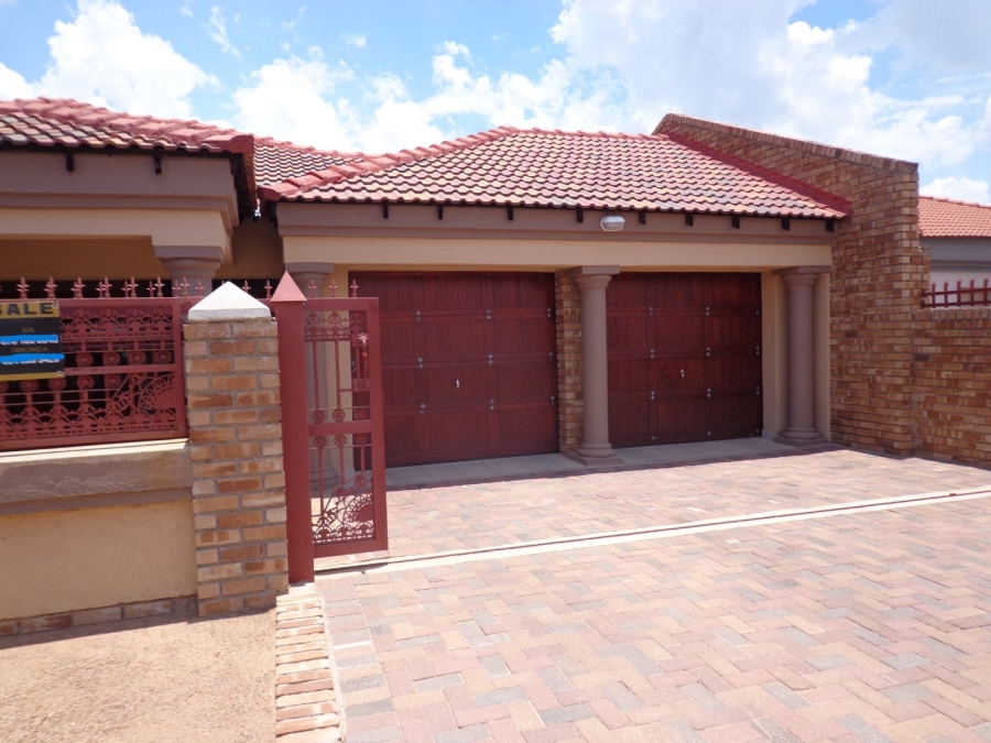 3 Bedroom Property for Sale in Mahlasedi Park Limpopo