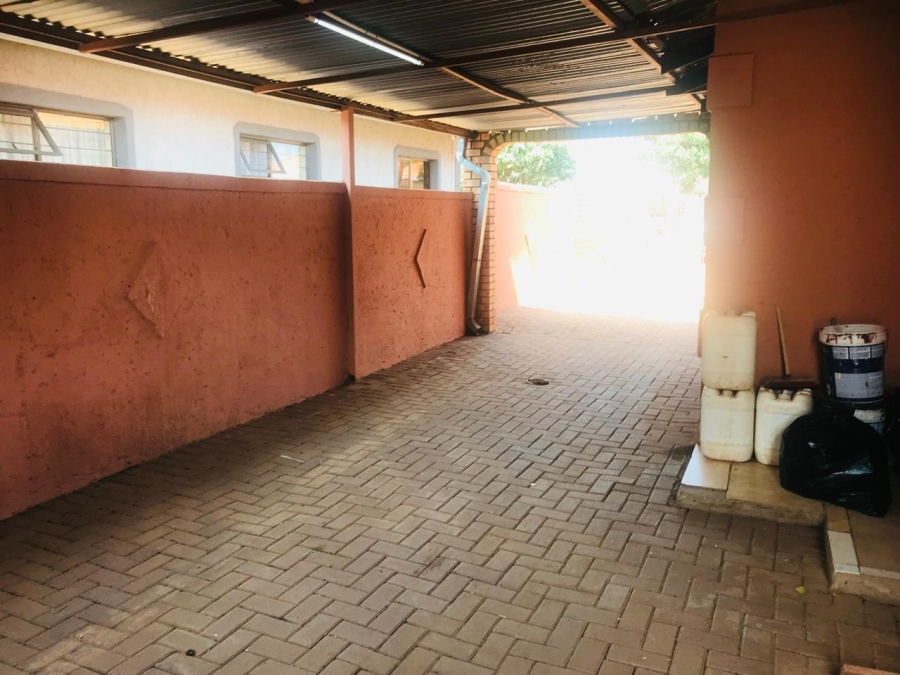 4 Bedroom Property for Sale in Lebowakgomo Zone A Limpopo