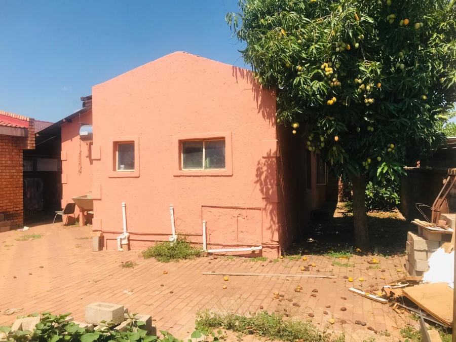 4 Bedroom Property for Sale in Lebowakgomo Zone A Limpopo