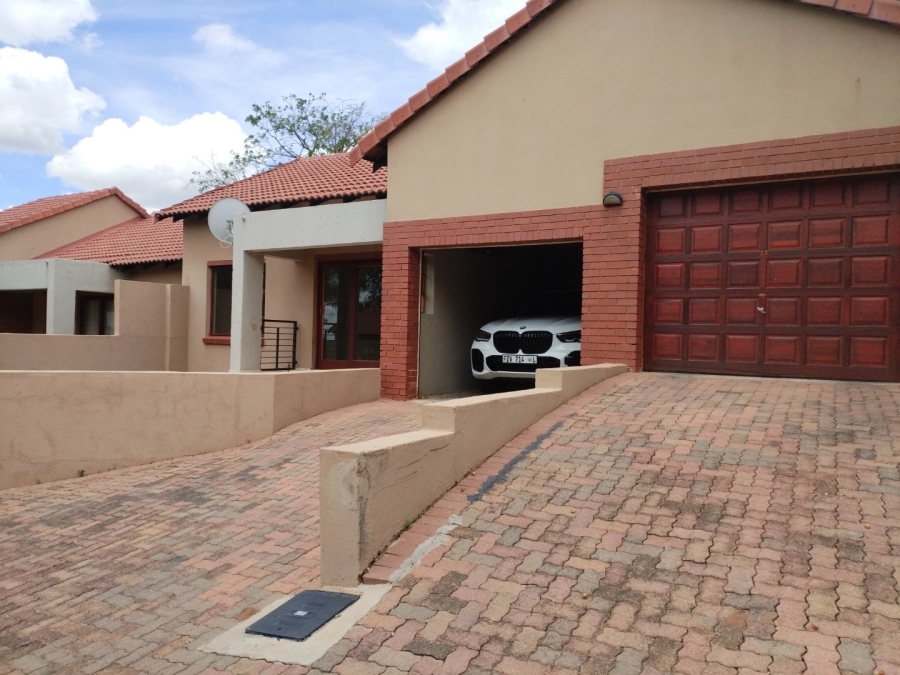 To Let 2 Bedroom Property for Rent in Bendor Limpopo