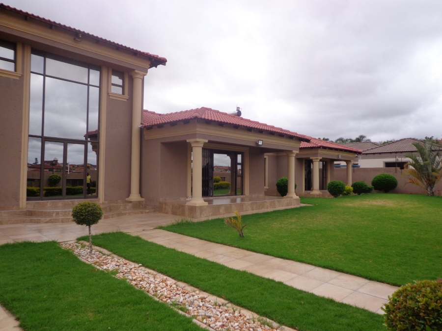 5 Bedroom Property for Sale in Serala View Limpopo