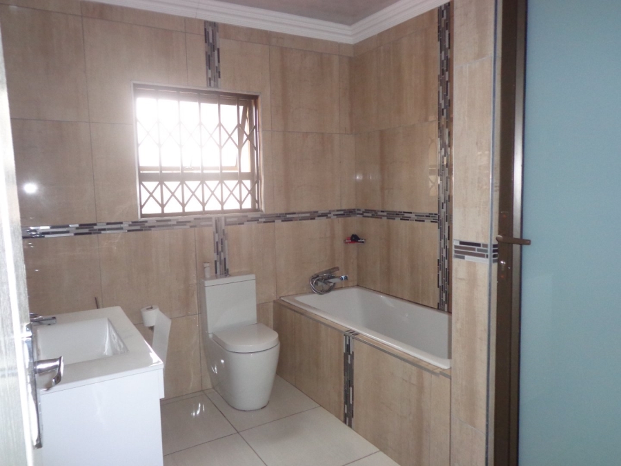 5 Bedroom Property for Sale in Serala View Limpopo