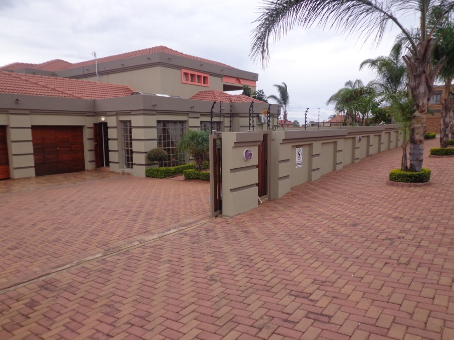 6 Bedroom Property for Sale in Sterpark Limpopo