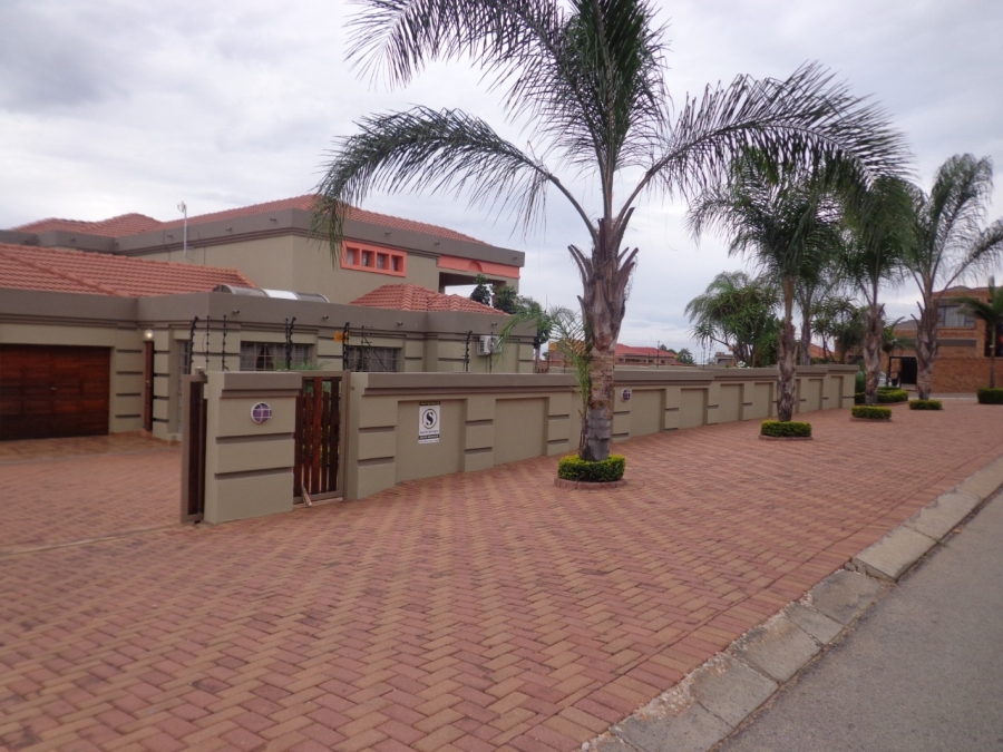 6 Bedroom Property for Sale in Sterpark Limpopo