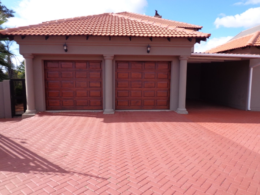 5 Bedroom Property for Sale in Thornhill Limpopo