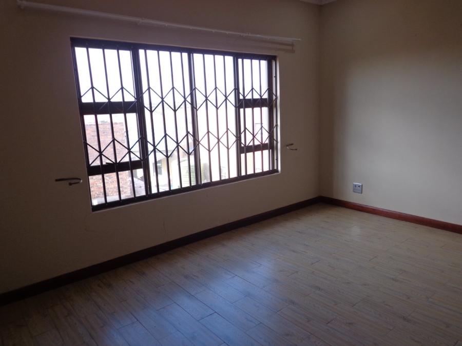 5 Bedroom Property for Sale in Thornhill Limpopo