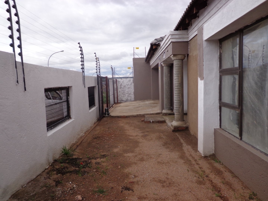 3 Bedroom Property for Sale in Mahlasedi Park Limpopo