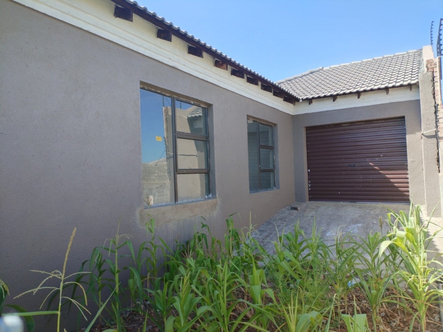 3 Bedroom Property for Sale in Mahlasedi Park Limpopo