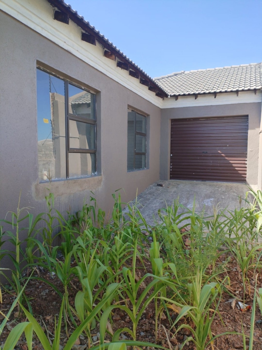 3 Bedroom Property for Sale in Mahlasedi Park Limpopo