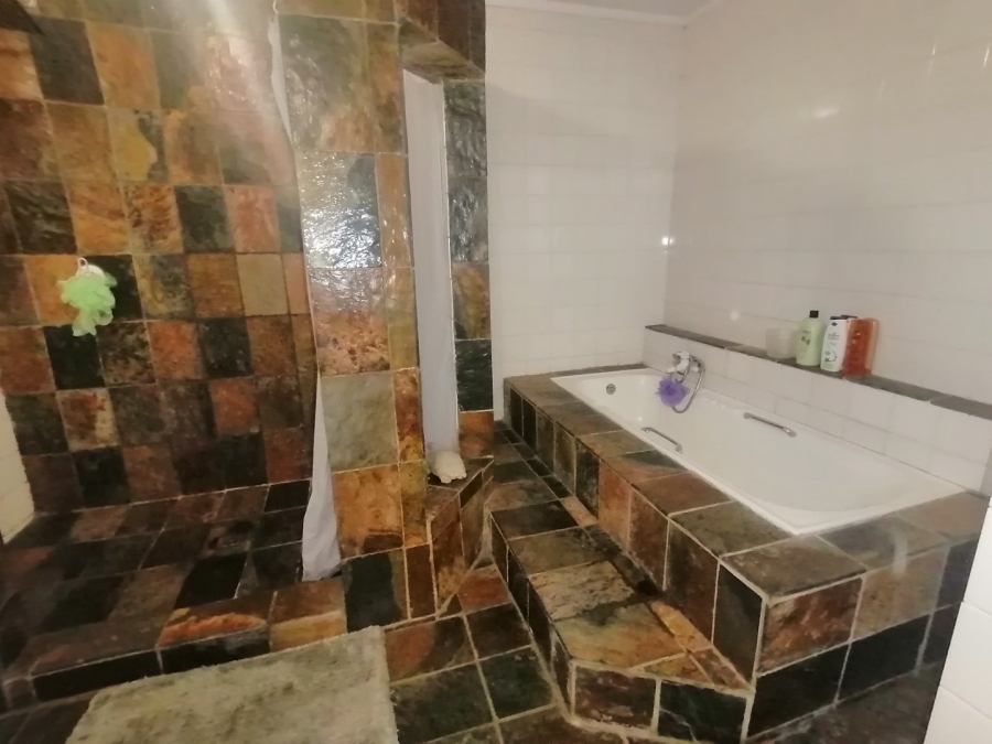  Bedroom Property for Sale in Polokwane Central Limpopo