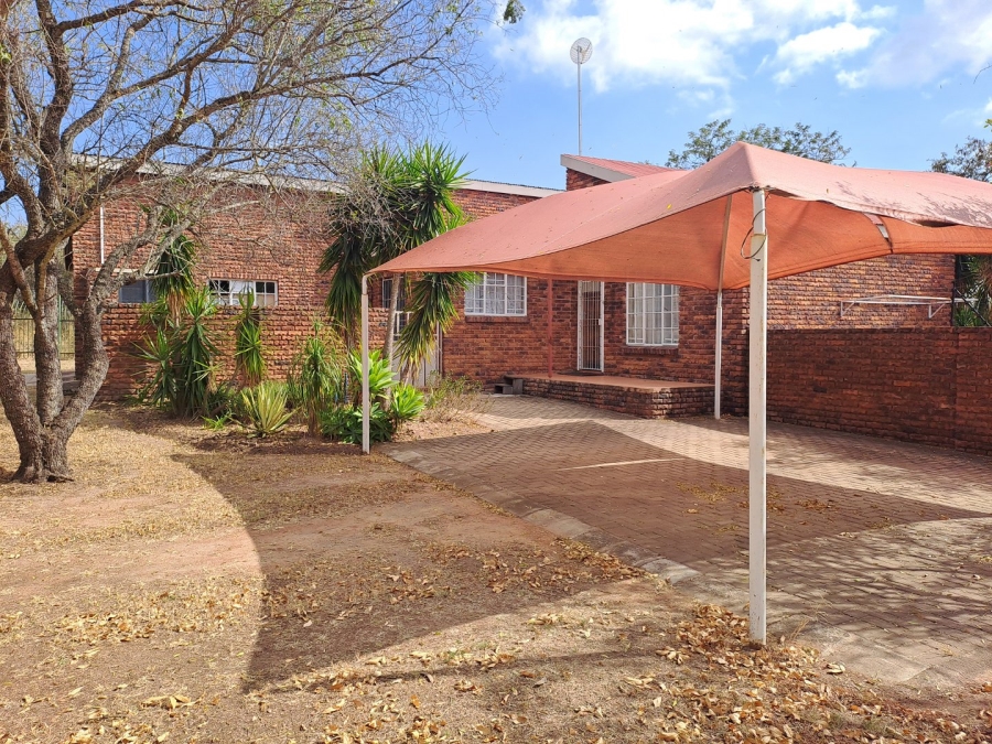 4 Bedroom Property for Sale in Myngenoegen A H Limpopo