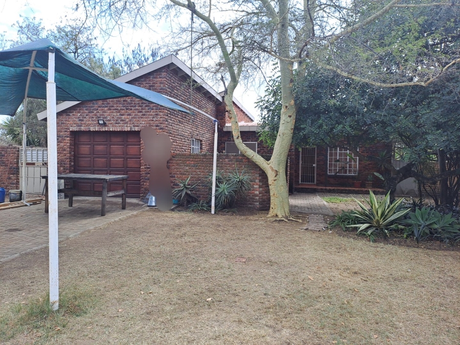 4 Bedroom Property for Sale in Myngenoegen A H Limpopo