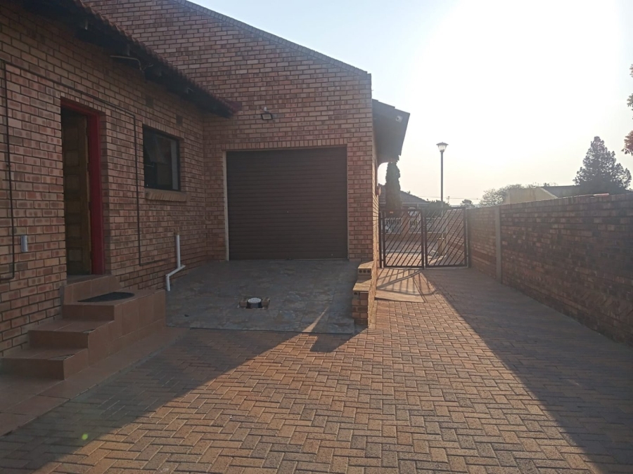 4 Bedroom Property for Sale in Seshego D Limpopo